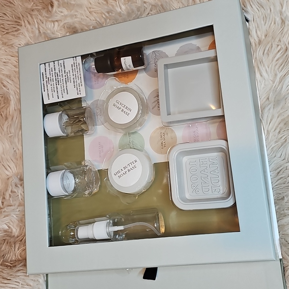 Spicebox - Introduction to Soap Making Kit - Picture 4 of 11